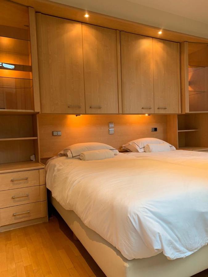 Apartment Lovely Two Bedroom With Free Parking